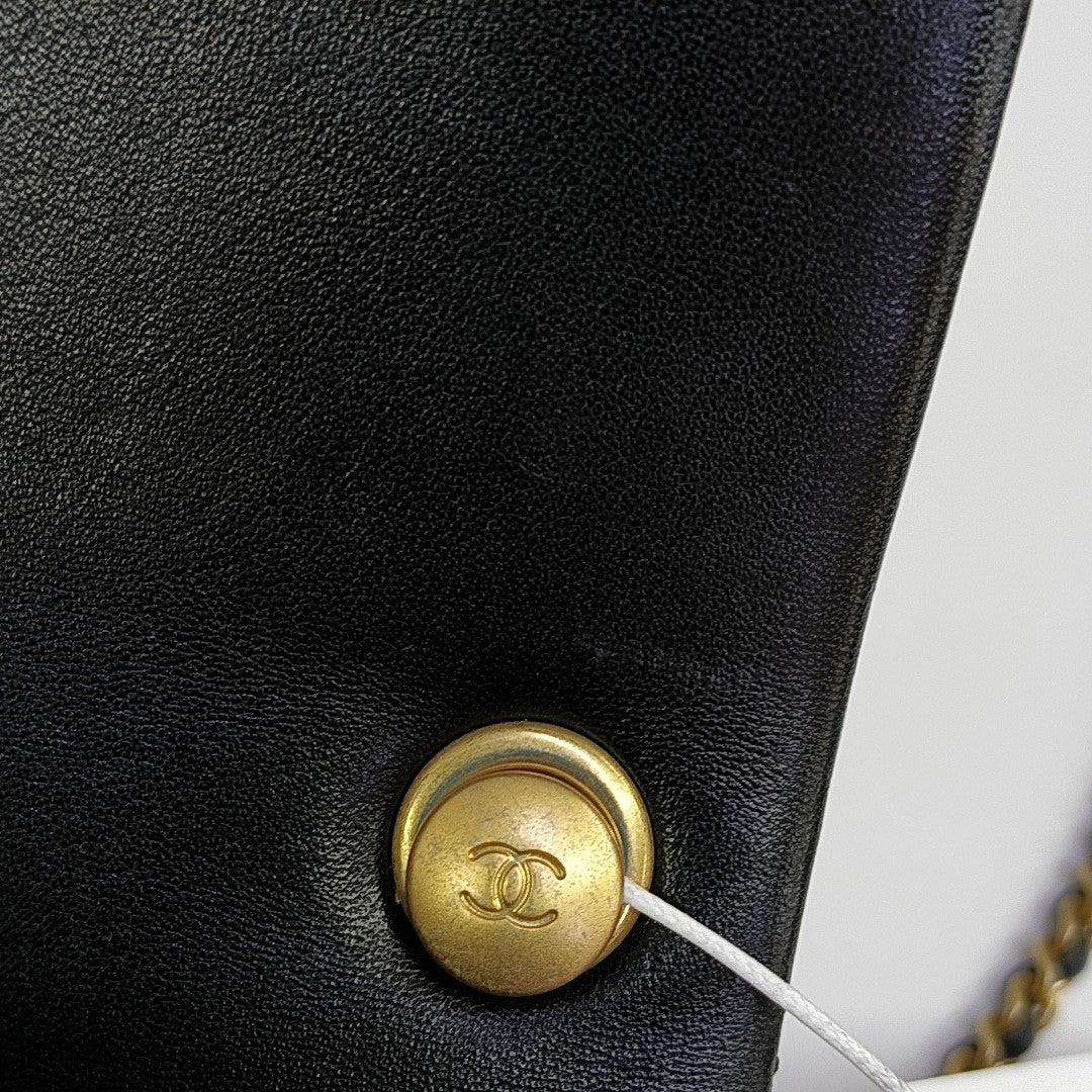 Quilted Lambskin Shoulder Bag Black