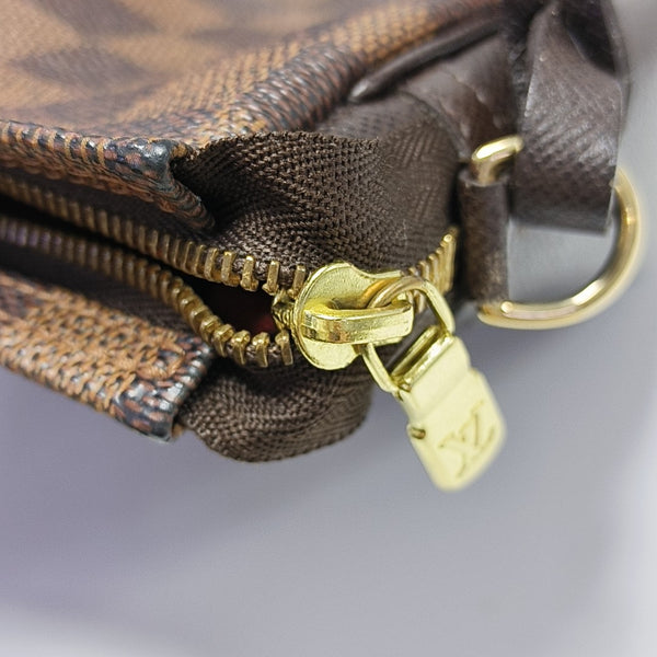 TROUSSE MAKE UP Damier Ebene Coated Canvas Brown