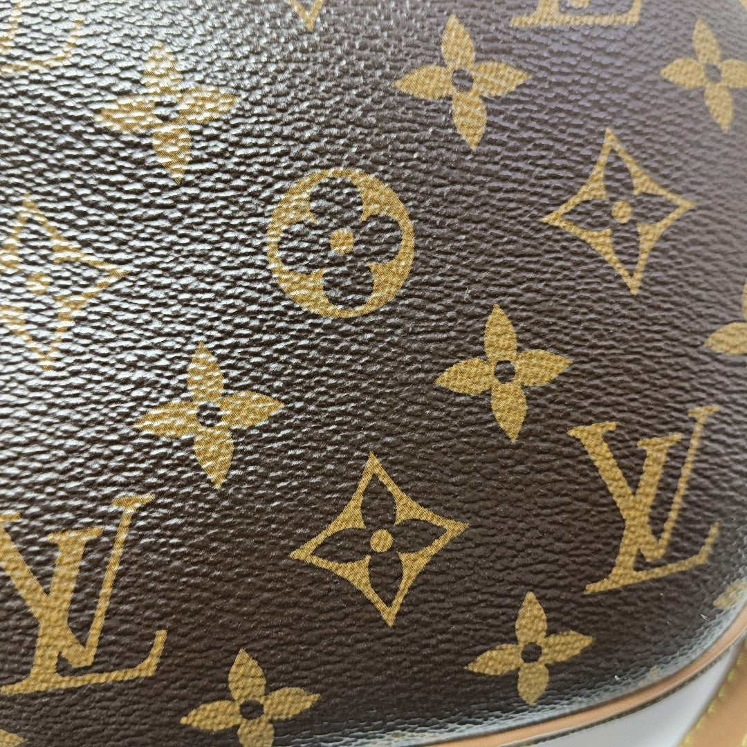 BOITE CHAPEAU PM Monogram Coated Canvas Brown