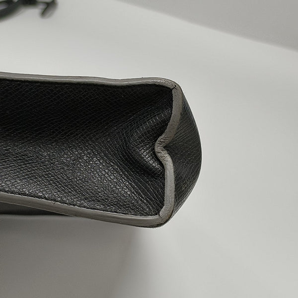 Pochette Voyag MM Calfskin Black