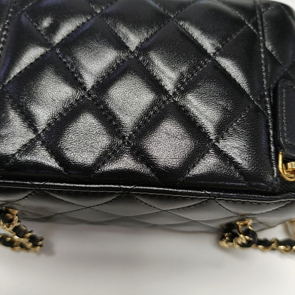 VANITY CASE Small Quilted Lambskin Black