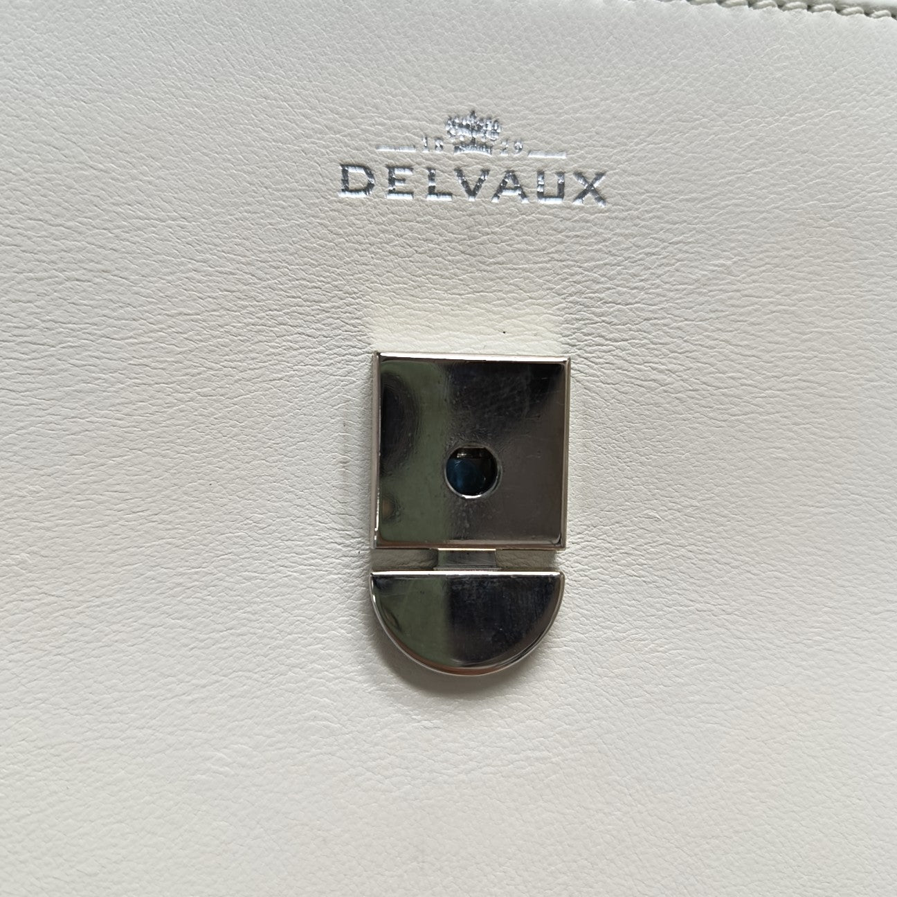 Tempête Medium Calfskin White