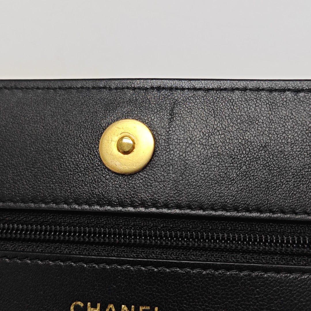 CHANEL 19 WOC Quilted Lambskin Black