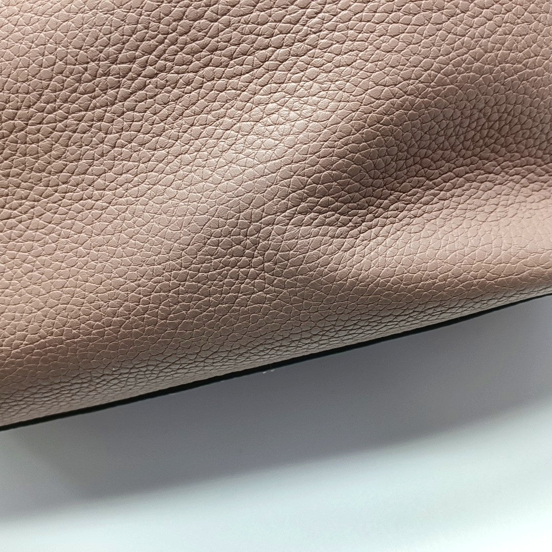 CAPUCINES MM Calfskin Pink