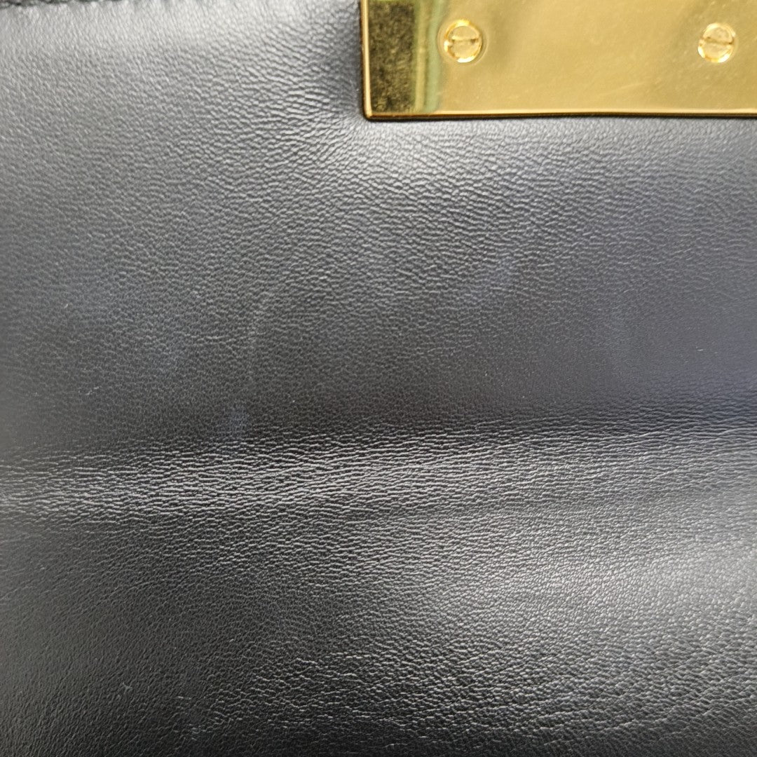Authenticated pre-owned  30 Montaigne Calfskin Black - Shoulder Bag at Looply