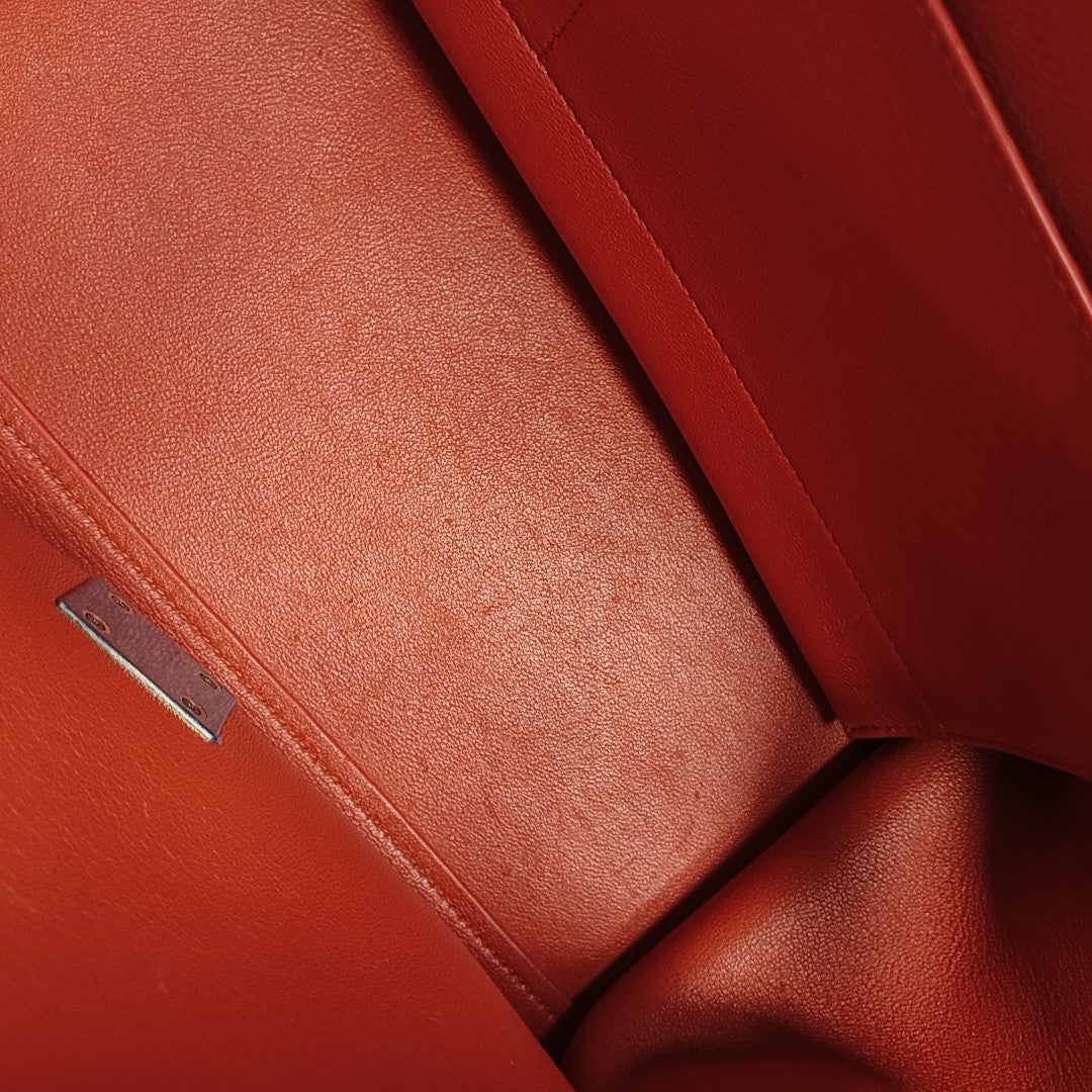 TRAPEZE Medium Calfskin Red
