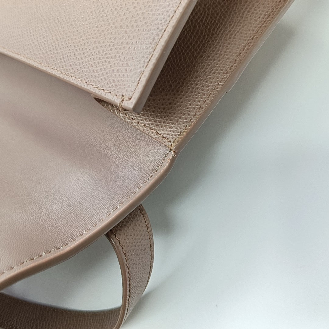 30 Montaigne Medium Calfskin Beige