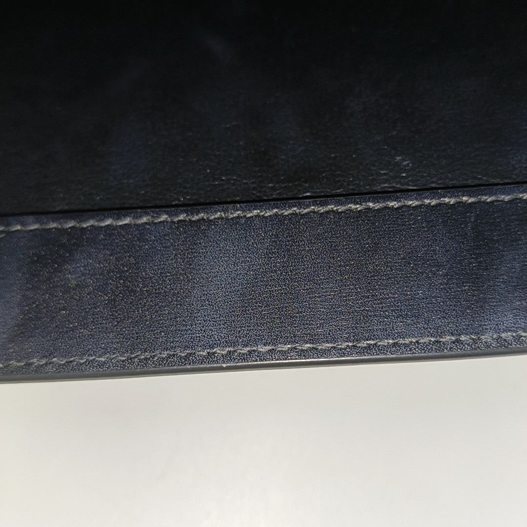 MANHATTAN Medium Calfskin Black