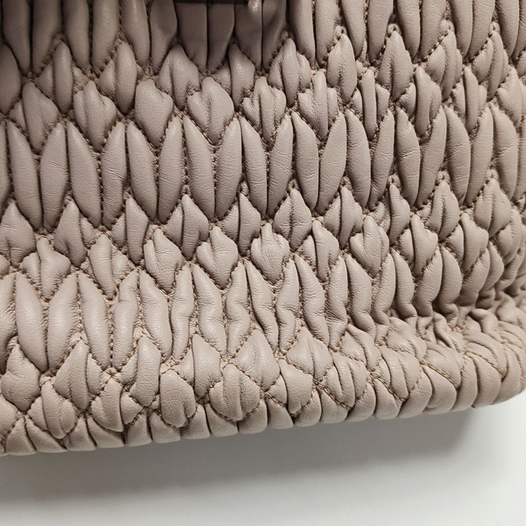 Miu Coffer Quilted Lambskin Pink