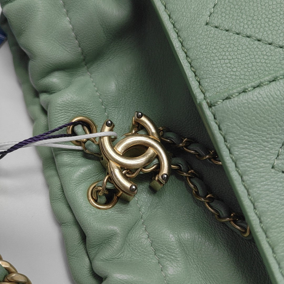 DRAWSTRING Quilted Lambskin Green