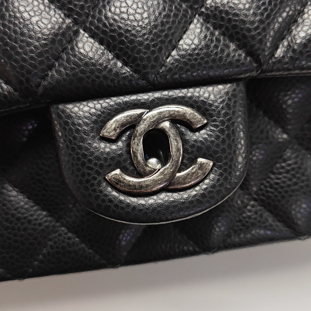 CLASSIC FLAP Mini Quilted Grained Calfskin Black