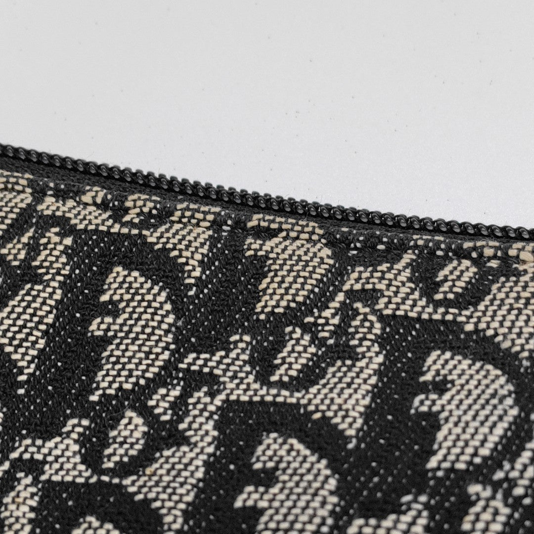 Vintage Trotter Oblique Canvas Black