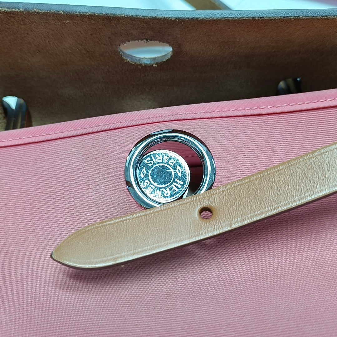 Authenticated pre-owned  Herbag 31 Canvas Pink - Shoulder Bag at Looply