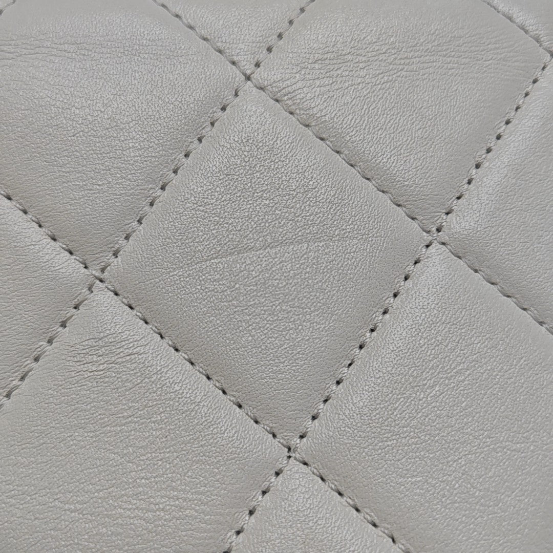 Quilted Calfskin White