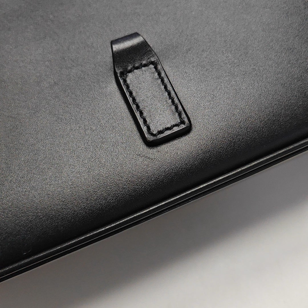 LE 5 À 7 Small Calfskin Black