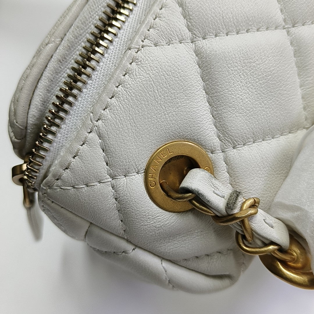 Quilted Calfskin White
