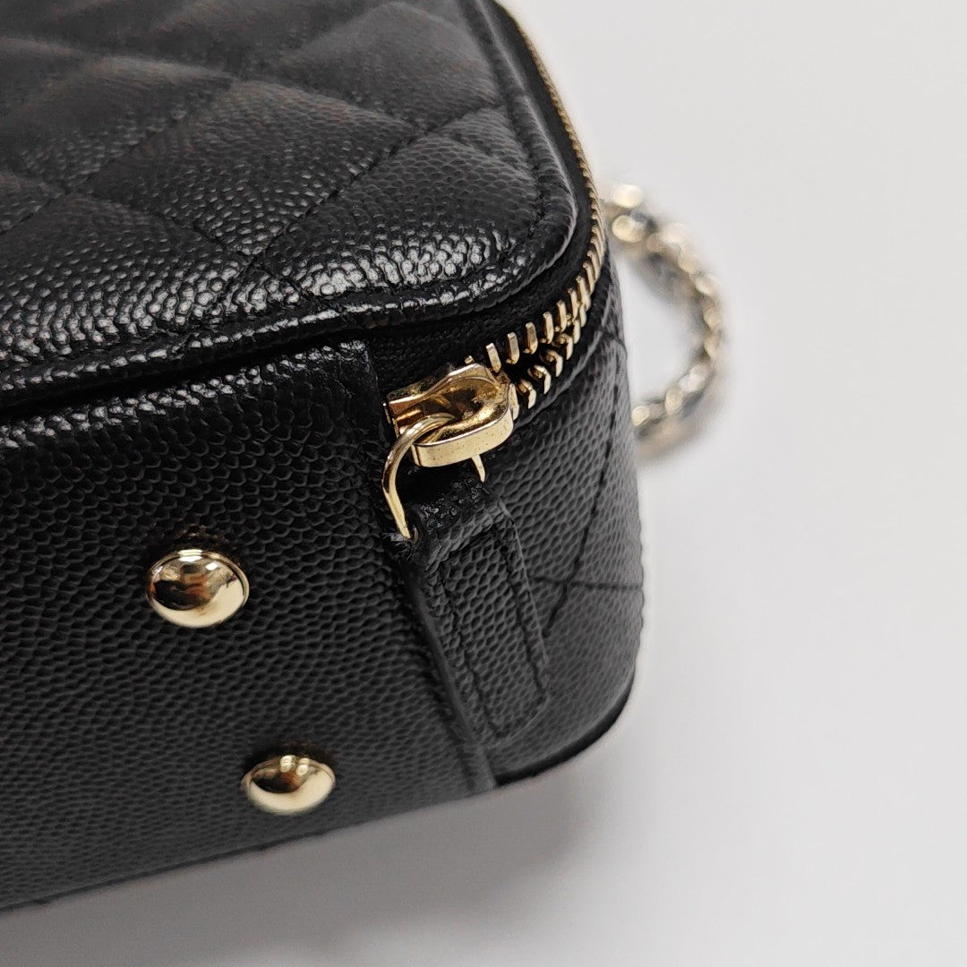 Quilted Grained Calfskin Shoulder Bag Black