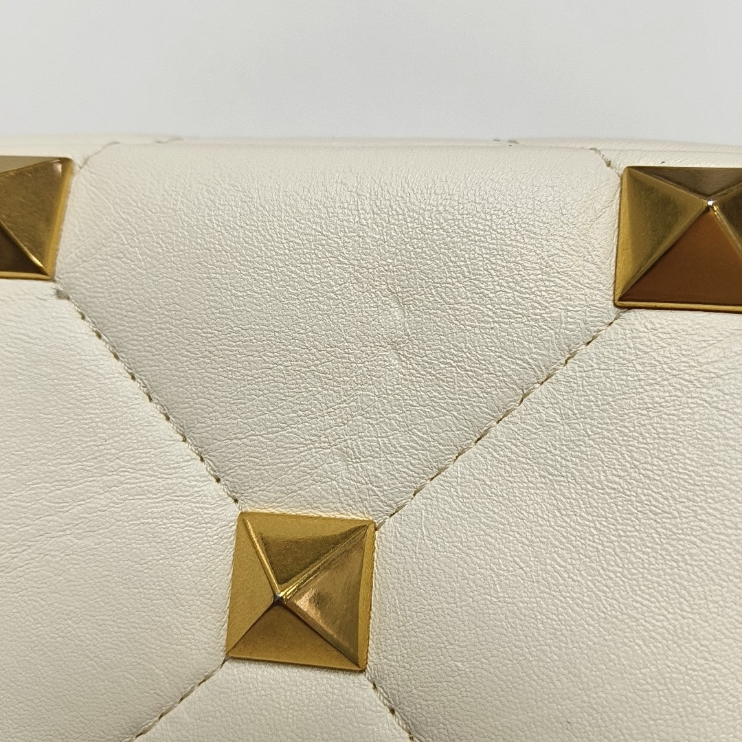 Roman Stud Small Quilted Lambskin White