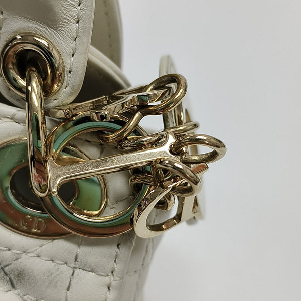 Lady Dior Super Mini Piel de cordero Blanca