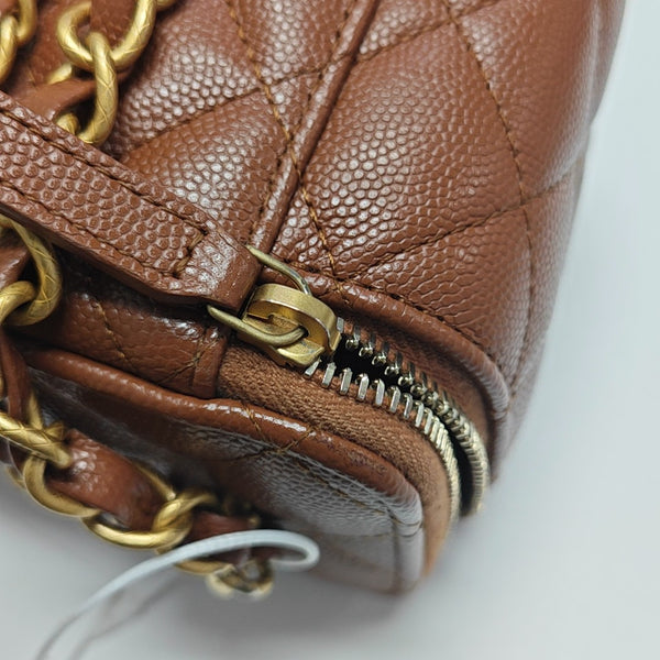 VANITY CASE Medium Quilted Grained Calfskin Brown