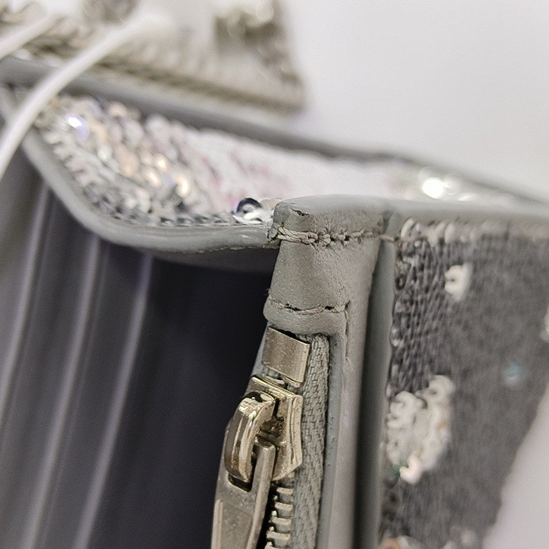 Hourglass Small Sequins Silver