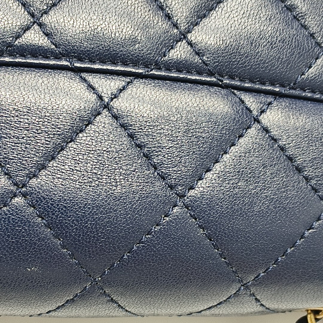 BEAUTY LOCK Quilted Lambskin Blue