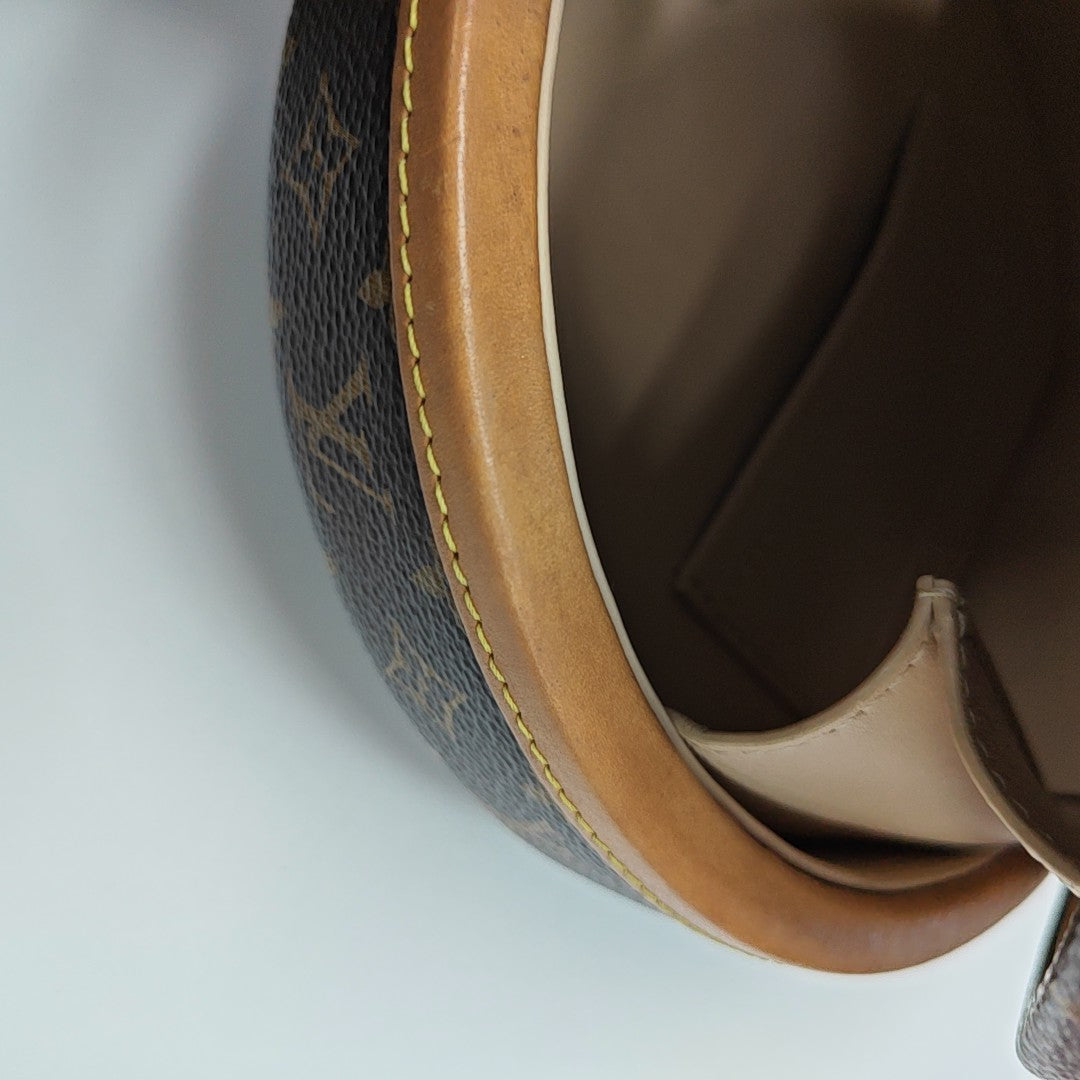 BOITE CHAPEAU PM Monogram Coated Canvas Brown