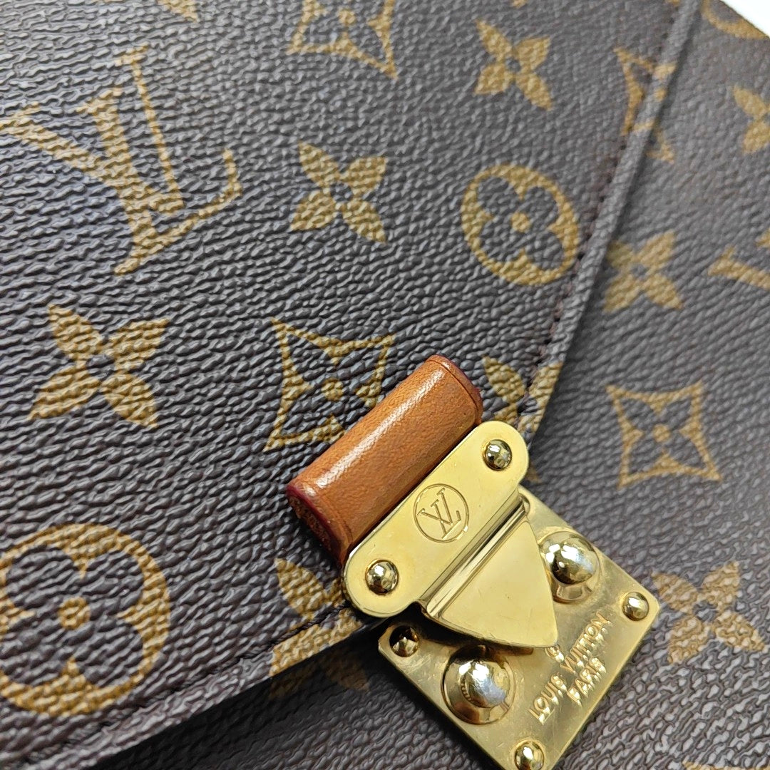 Authenticated pre-owned  MÉTIS MM Monogram Coated Canvas Brown - Shoulder Bag at Looply