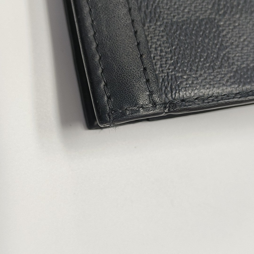 Pochette Voyag MM Damier Graphite Coated Canvas Gray