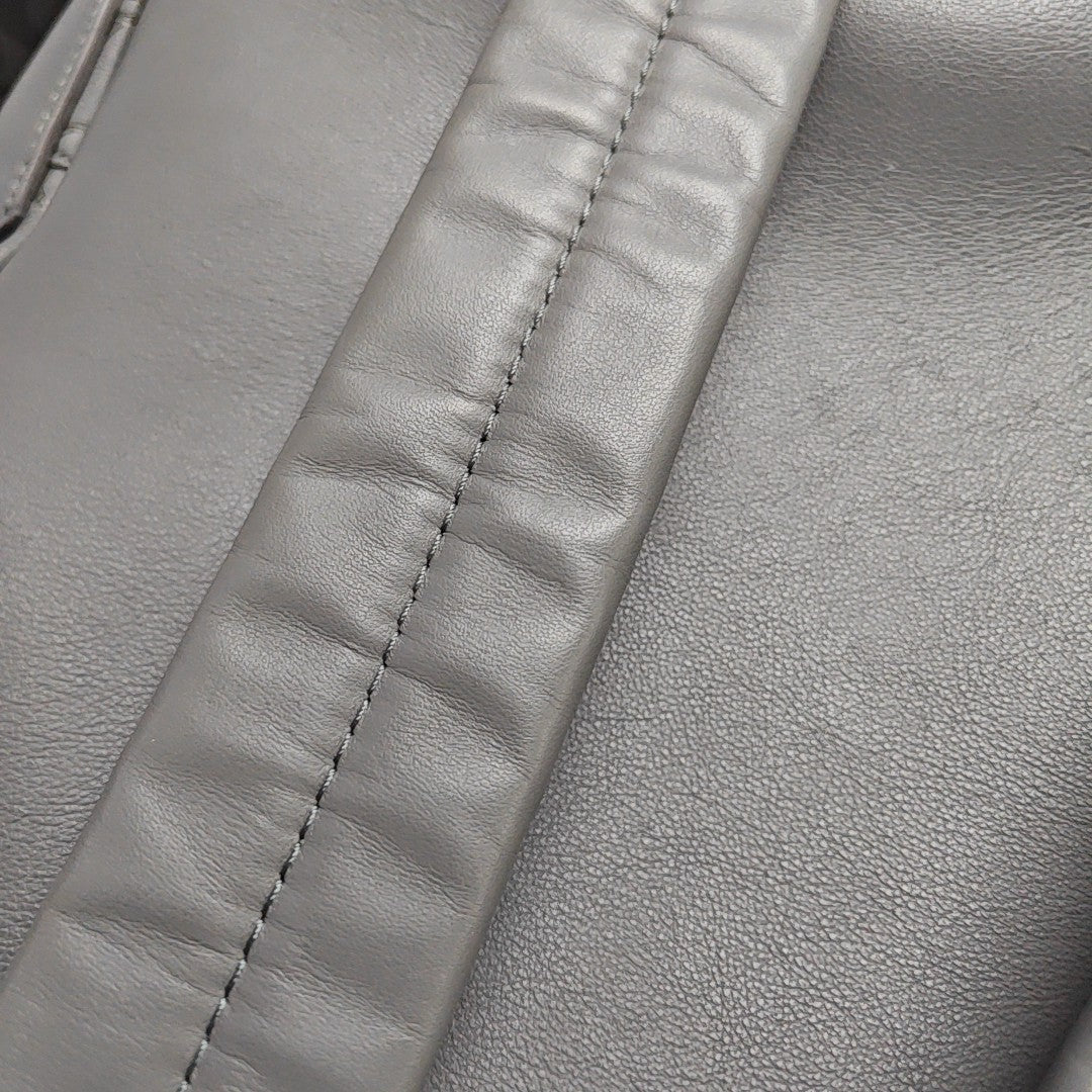DISCOVERY Monogram Calfskin Gray