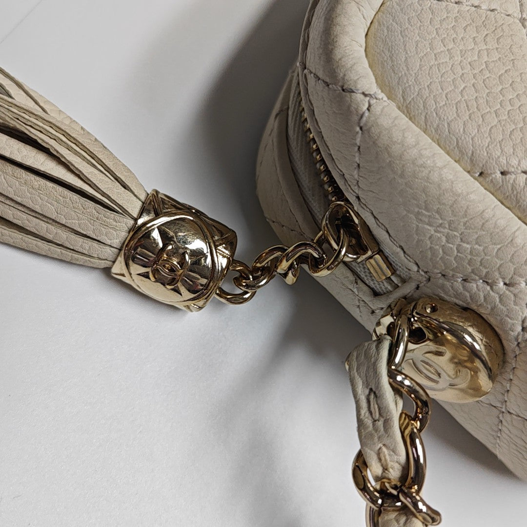 CAMERA CASE Quilted Grained Calfskin White