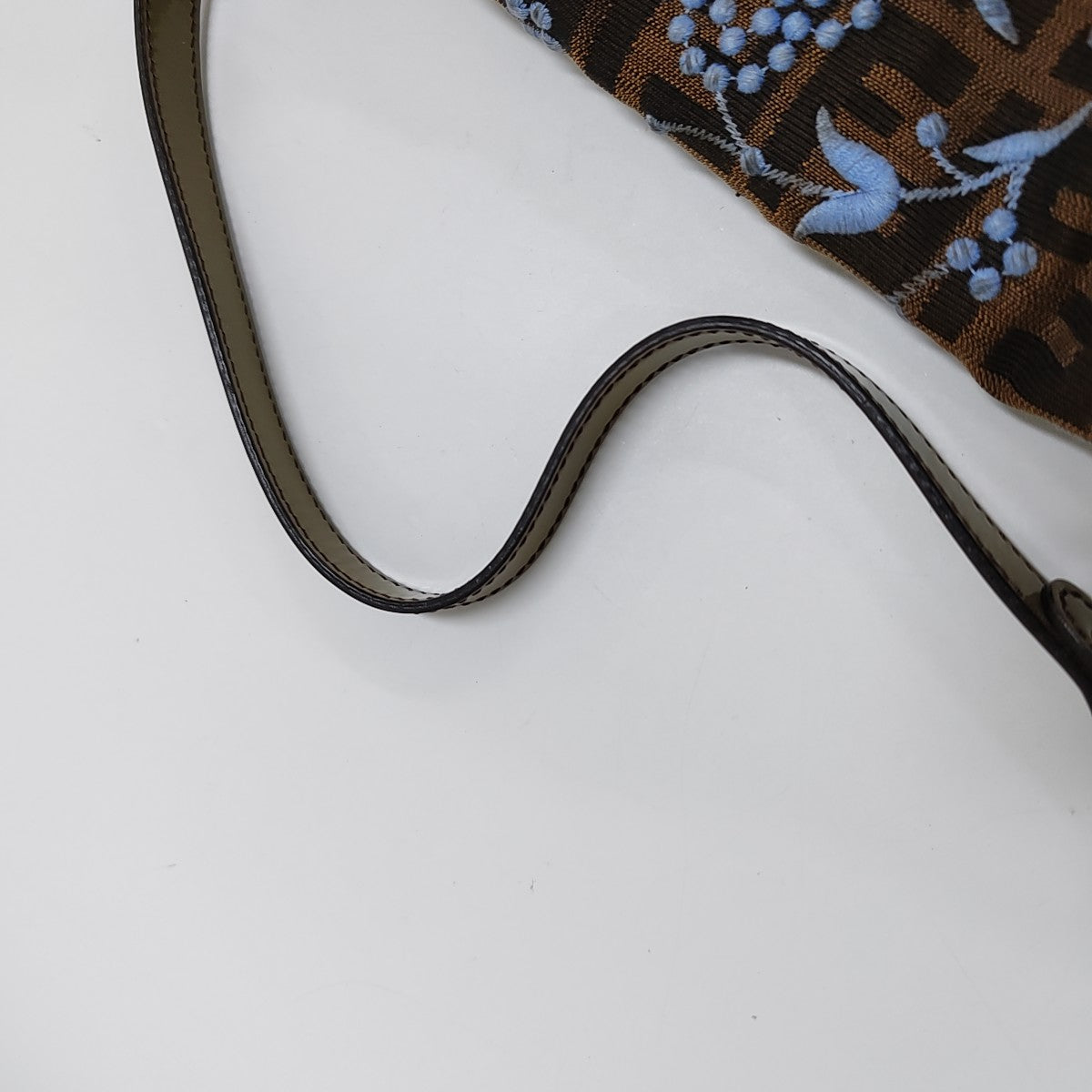 Canvas Brown