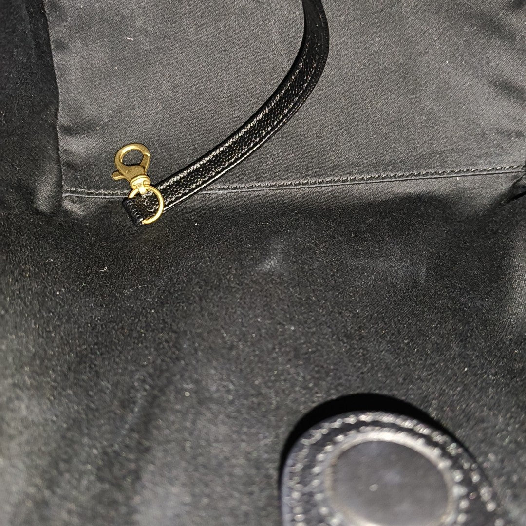 CHANEL 25 Medium Quilted Grained Calfskin Black