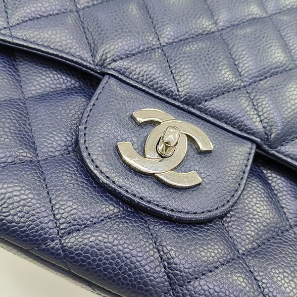 CLASSIC FLAP Jumbo Quilted Grained Calfskin Blue