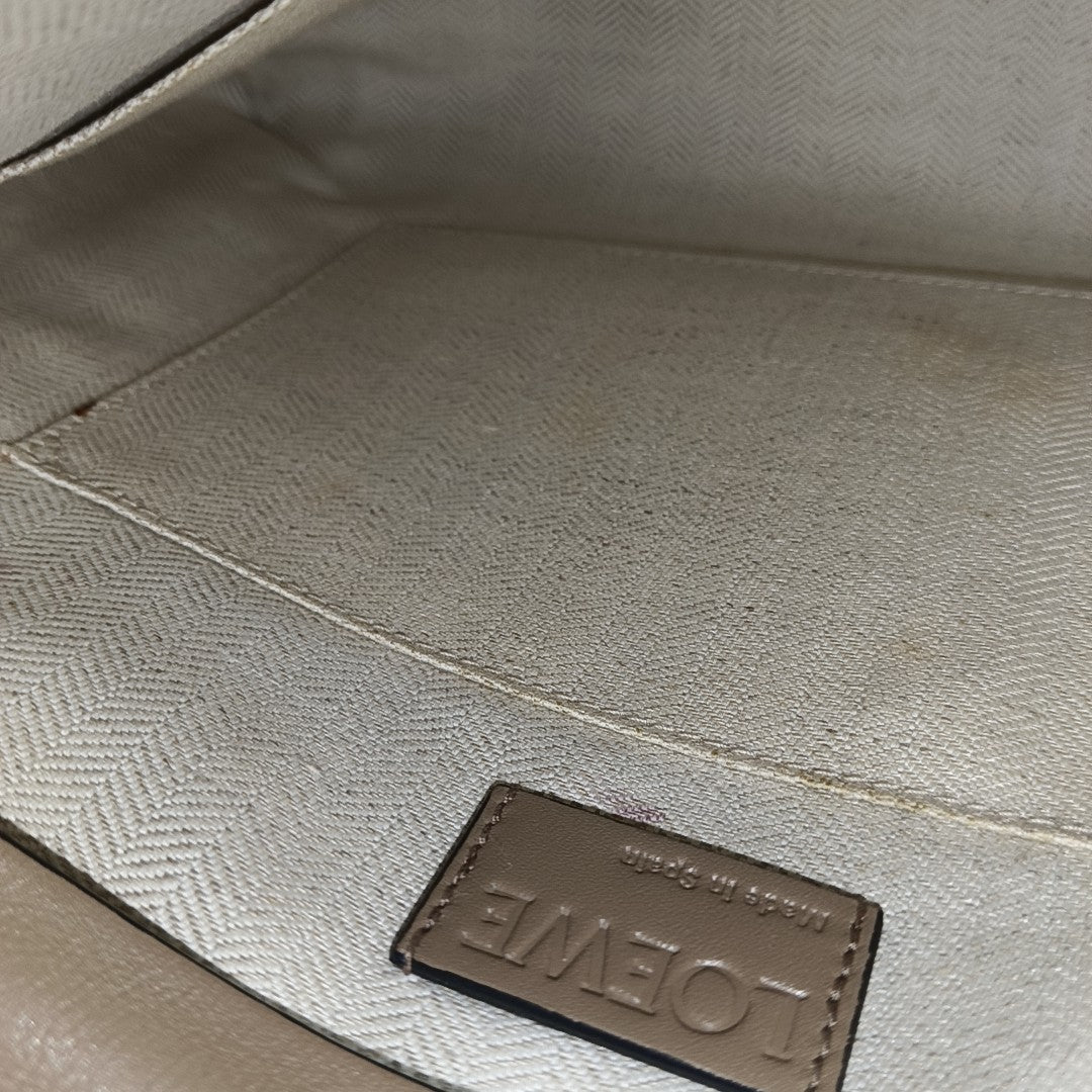 T Pouch Calfskin Beige