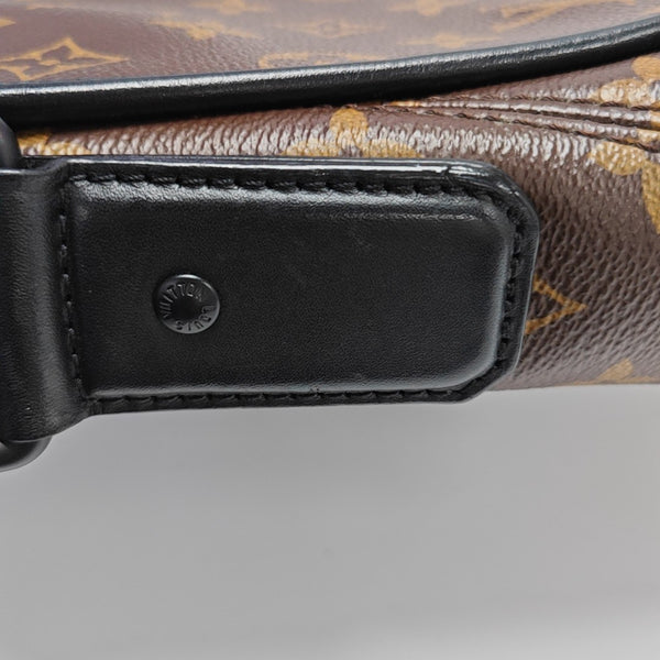 MAGNETIC Monogram Coated Canvas Brown