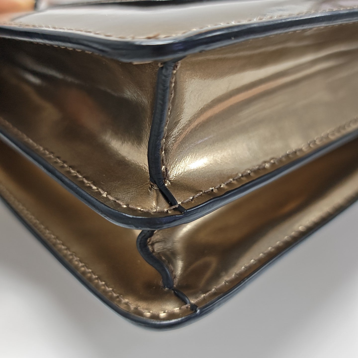 SERPENTI FOREVER Medium Calfskin Beige