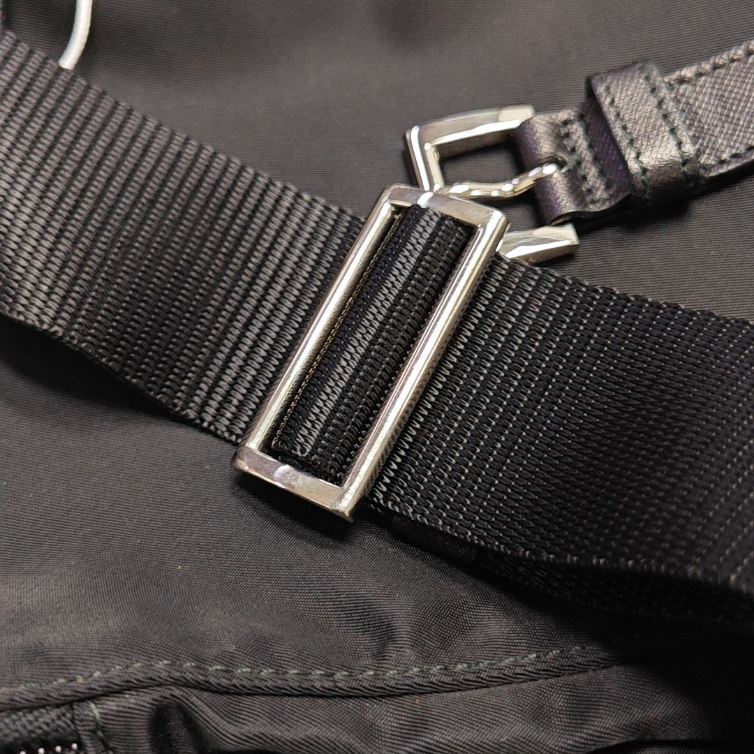 Vela Messenger Bag Nylon Black