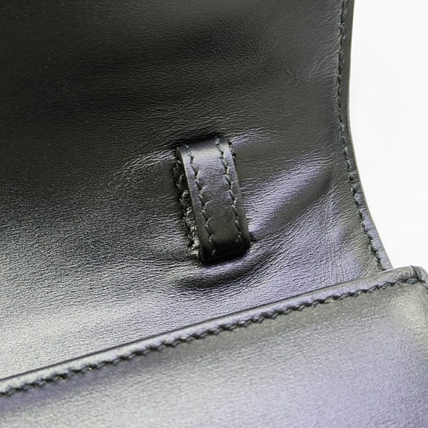MANHATTAN Medium Calfskin Black