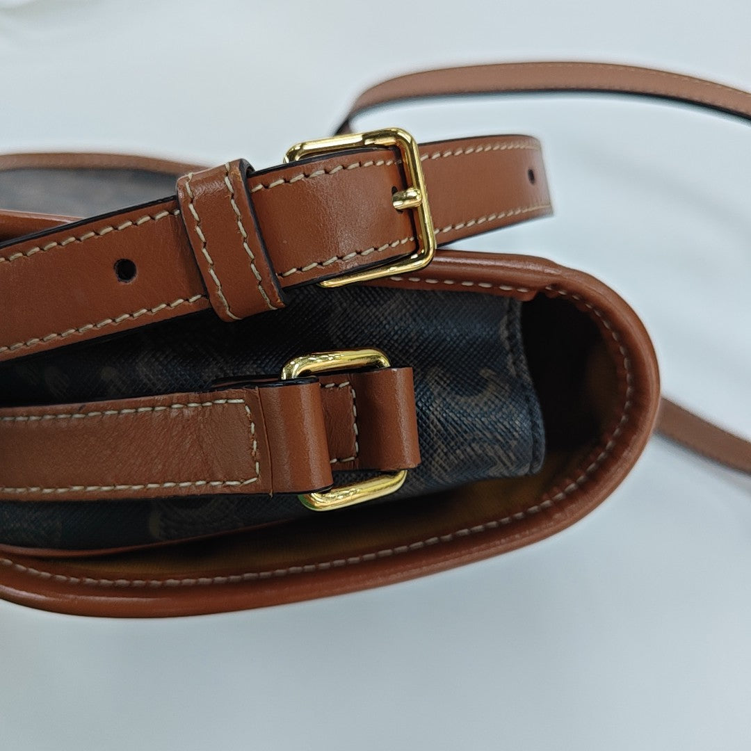 FOLCO Medium Coated Canvas Brown