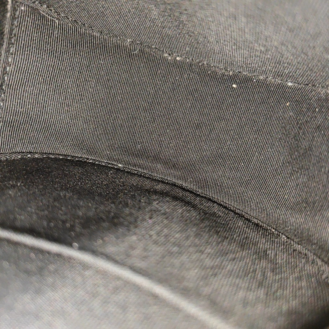 ROUND Quilted Calfskin Metallic