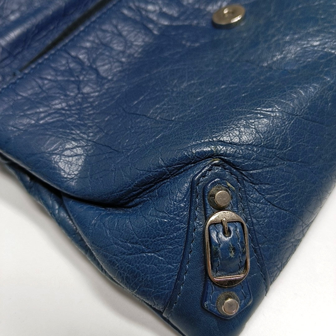 Authenticated pre-owned  Classic City Lambskin Blue - Crossbody Bag at Looply