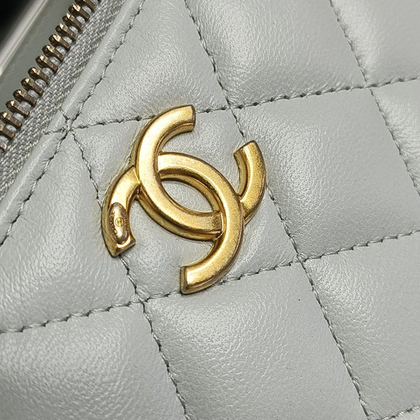 Quilted Lambskin Shoulder Bag Blue