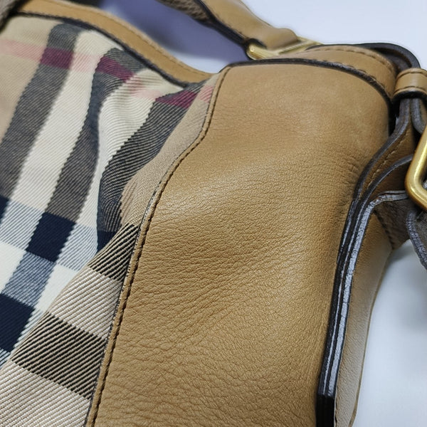 Canvas Brown