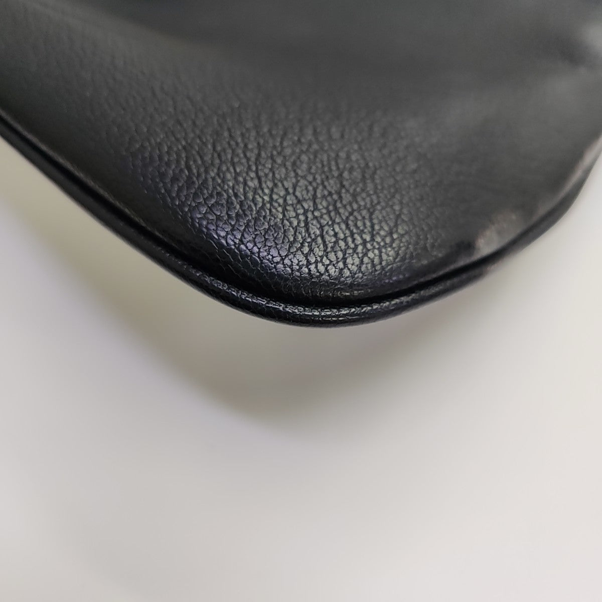 Aphrodite Medium Calfskin Black