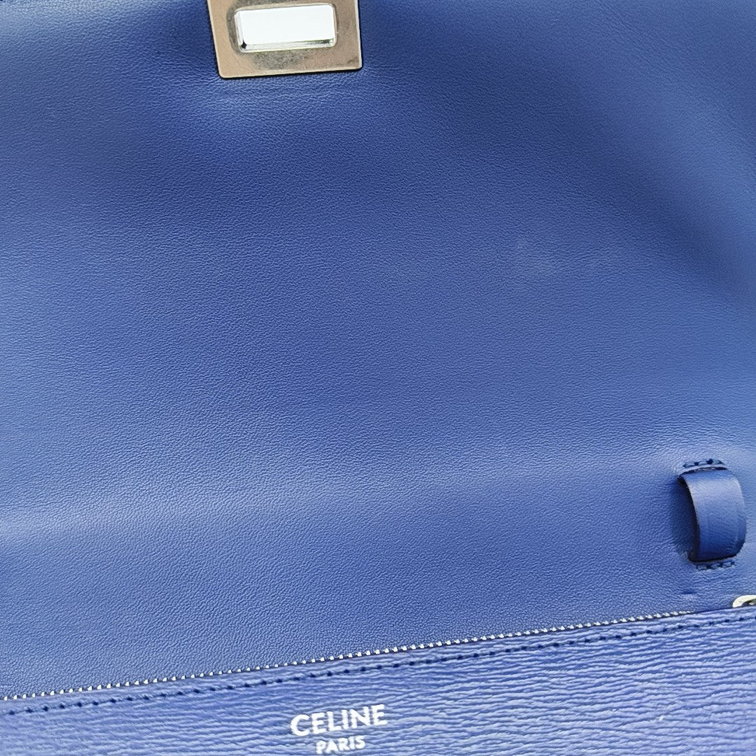 CLASSIC BOX Medium Calfskin Blue