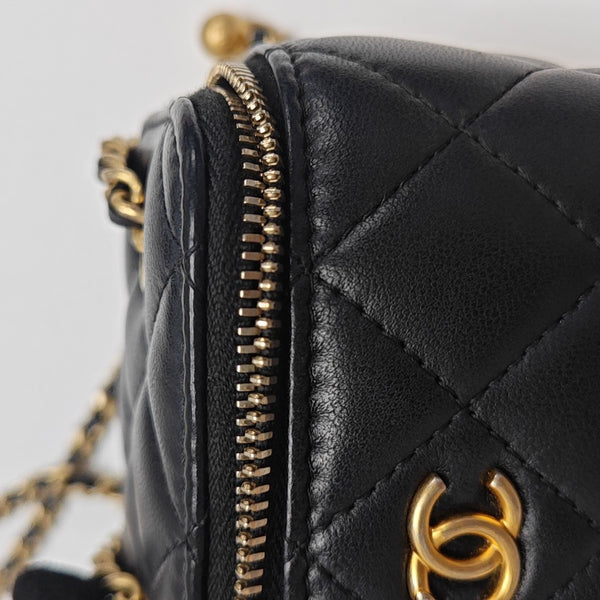 VANITY CASE Mini Quilted Lambskin Black