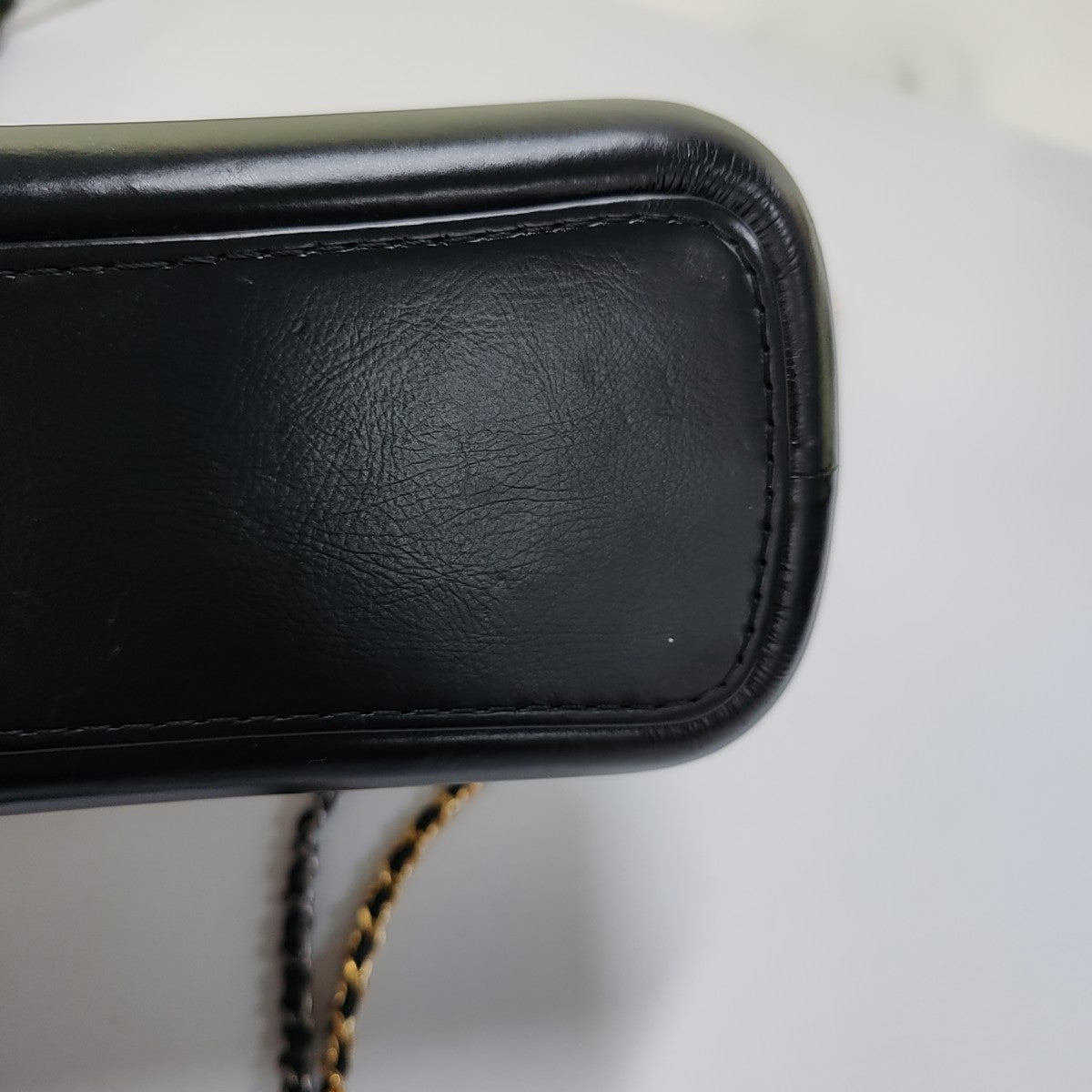 Authenticated pre-owned  GABRIELLE Medium Quilted Calfskin White - Crossbody Bag at Looply