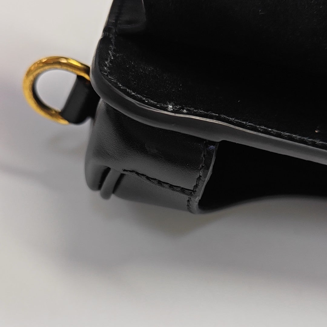 Bobby Medium Calfskin Black