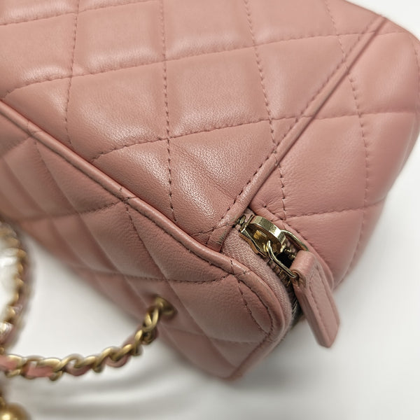 VANITY CASE Small Quilted Lambskin Pink
